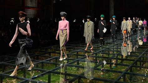 prada nuovi arrivi|Sfilata Prada Donna A/I 2024: Instinctive Romance .